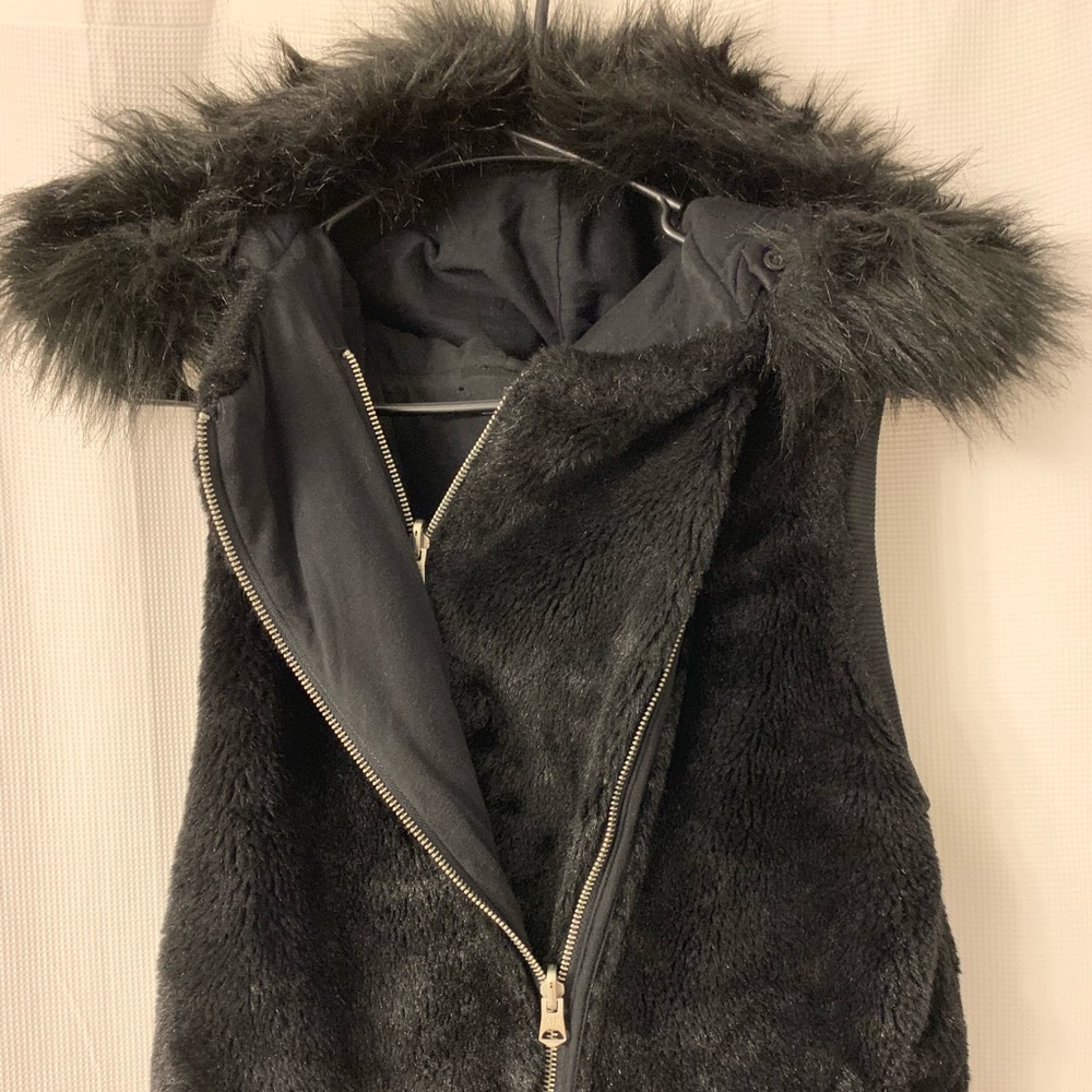 Armani furry hoodie vest (reversible)